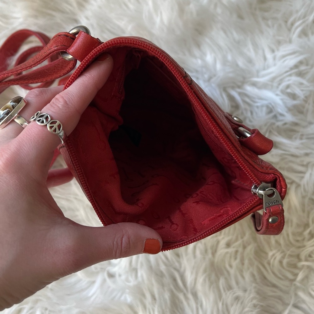 🌿SOLD🌿Fossil Vintage Bright Red Leather Mini Zip Crossbody Rectangle Purse ❤️ - Picture 7 of 9